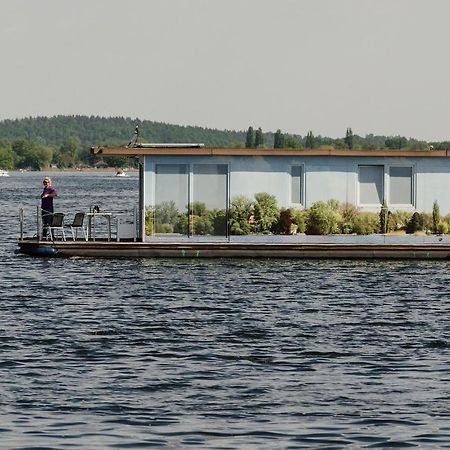 Hotel Feststehendes Hausboot Kolonie Zern Esterno foto