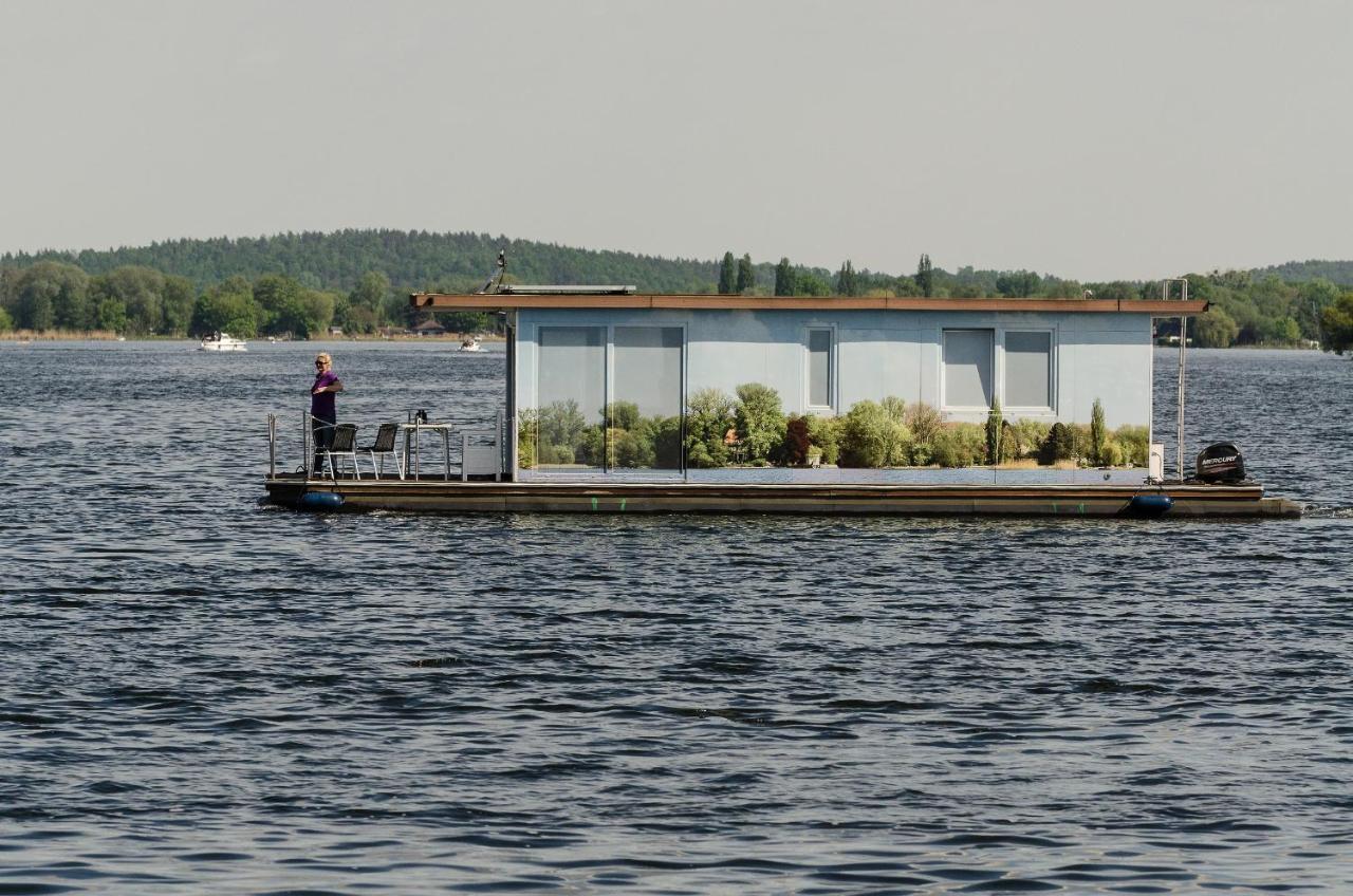 Hotel Feststehendes Hausboot Kolonie Zern Esterno foto